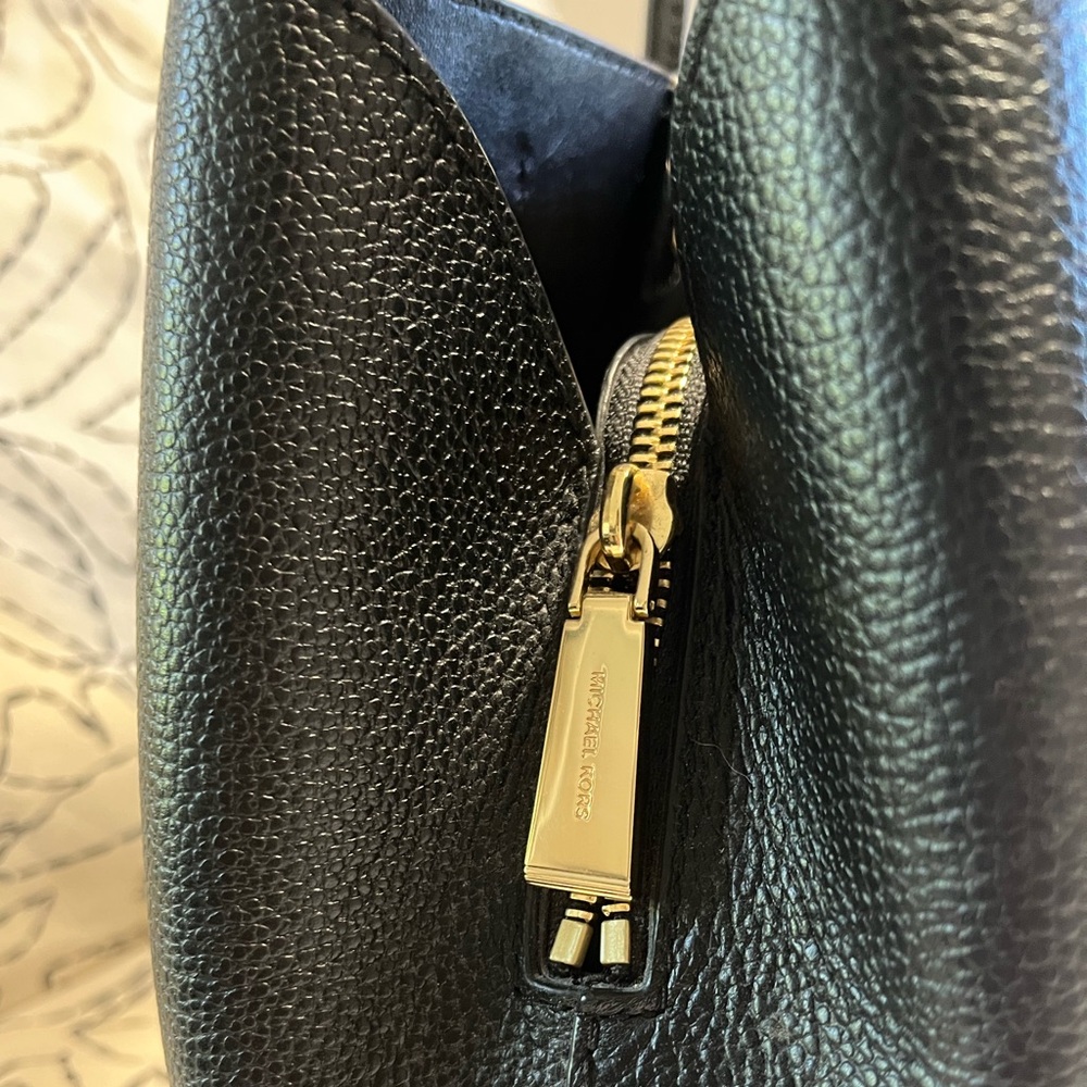 USED ONCE Michael Kors Mercer Gallery Large Leather Satchel w/ tags tissue & bag - Picture 11 of 12